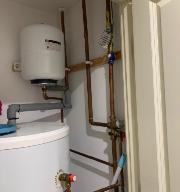 We carry out annual services on cylinders, to check safety devices and ensure correct operation of your unit.