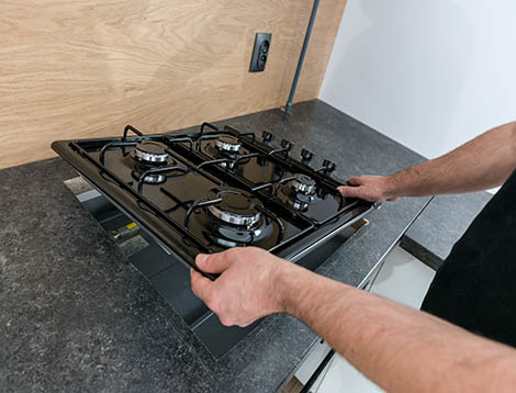 Our qualified gas engineer can assist with installing and comissioning your gas hob.